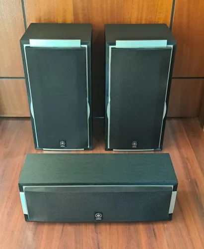 3 Caixas Yamaha Bookshelf p/ Home Teather ( AP-5700 ) - Impecáveis