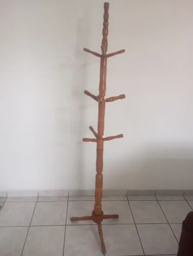 Cabideiro de chão 50,00