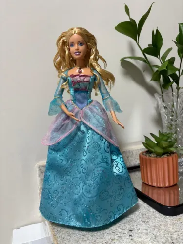 Barbie Princesa da Ilha - Rosela