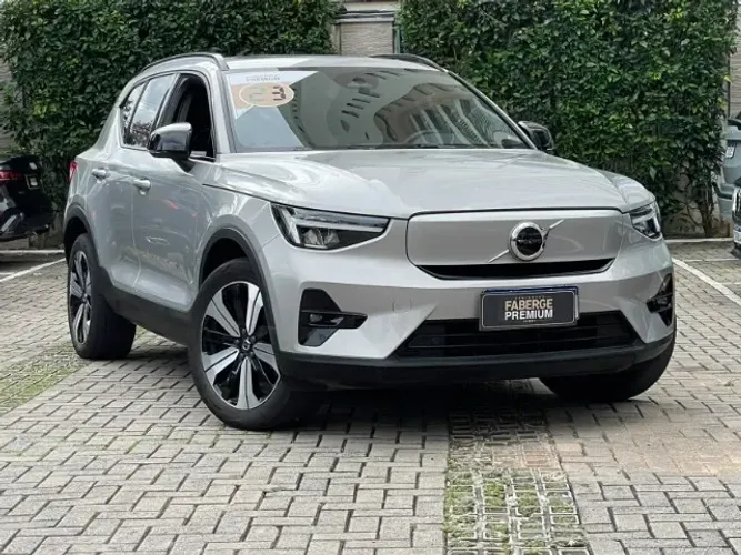Volvo XC40 Recharge Plus (elétrico) 2023