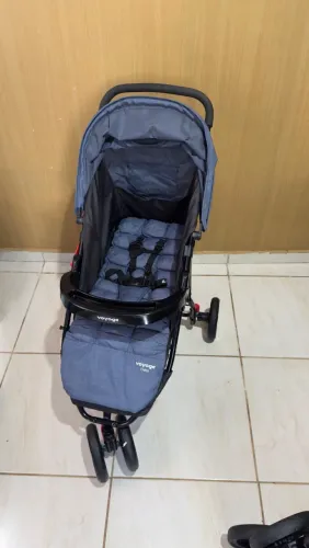 Carrinho de bebê voyage 