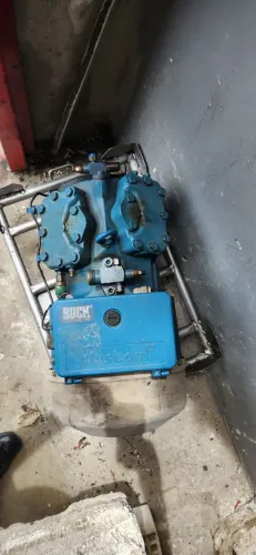 Câmara frigorífica de congelamento - Vendo unidade Danfoss completa com compressor bock.