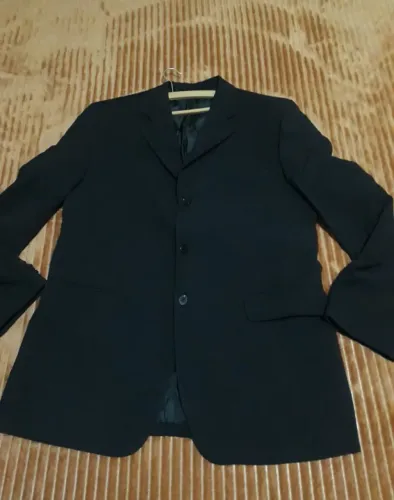Lindo paletó preto tamanho 52