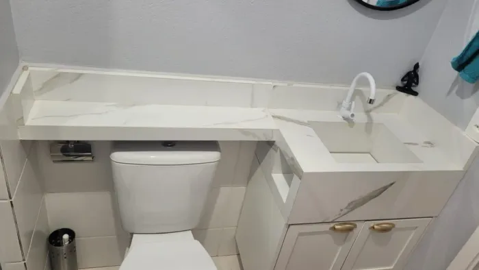 Pia/Armário de PORCELANATO(BARATINHO)