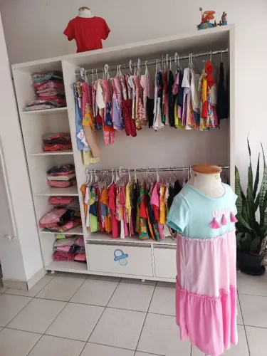 Vendo loja infantil completa 
