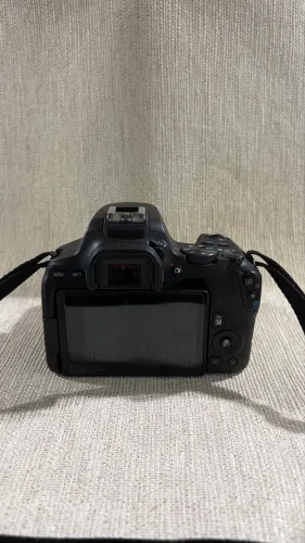 Canon sl3 + lentes + flash