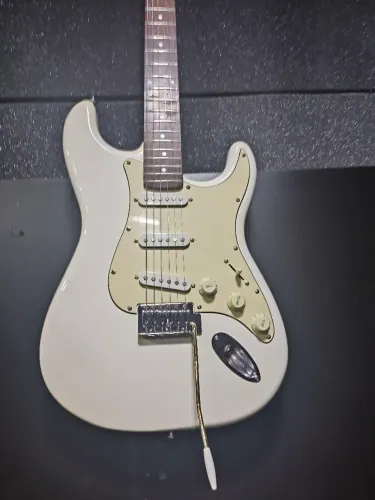 Guitarra cruiser by crafter