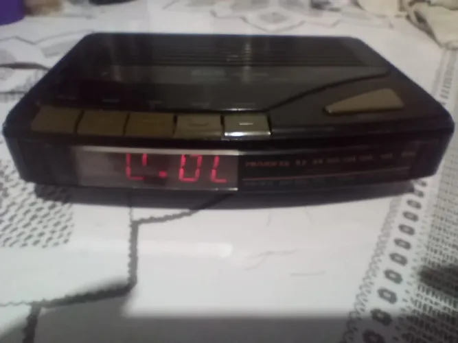 RÁDIO RELÓGIO ANTIGO CCE FUNCIONANDO