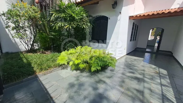 Casa para locação Planalto Paulista 3 dormitórios, 2 vagas, bom quintal, 7 x 40