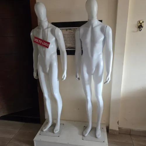 2 MANEQUINS MASCULINOS