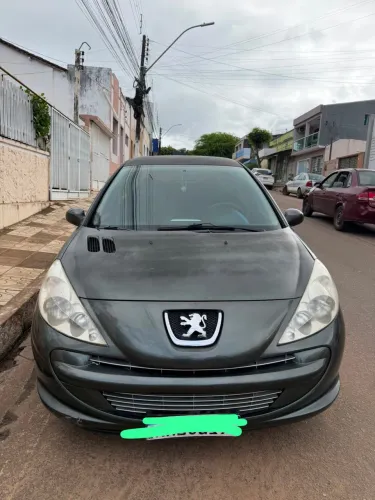 Peugeot 207 Sedan Passion XR 1.4 Flex 8V 4P 2012