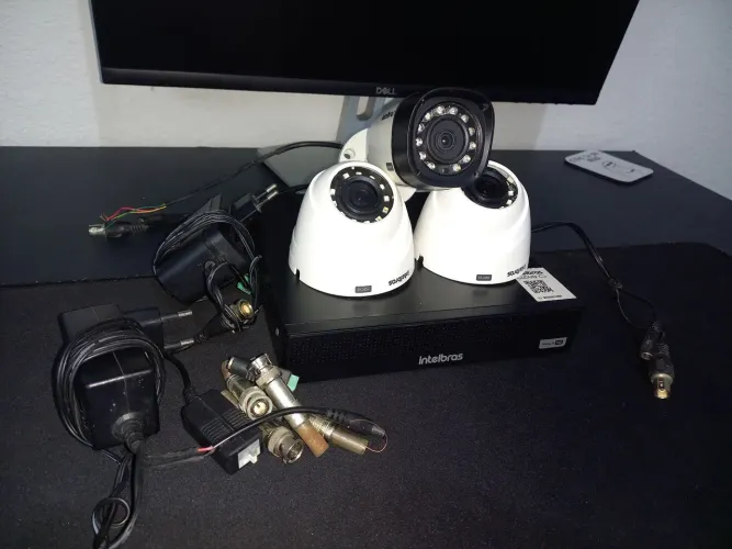 DVR INTELBRAS 4 CANAIS + 3 CAMERAS + FONTES E CONECTORES