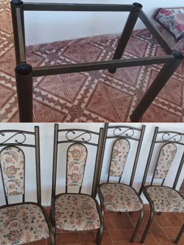 Mesa de granito com 4 cadeiras