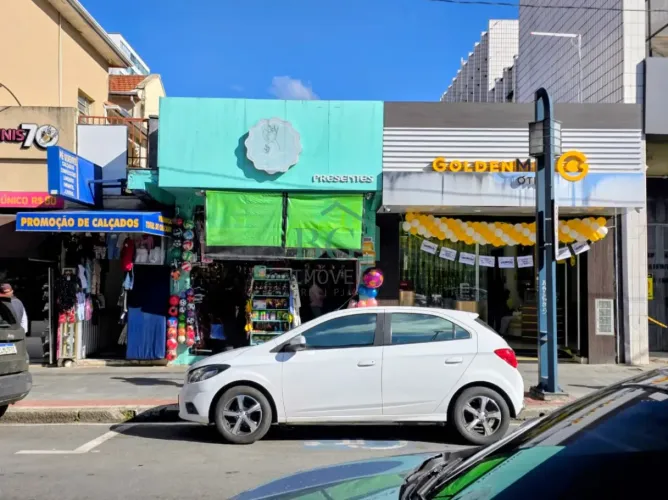 Excelente ponto comercial á venda na rua Assis Figueiredo no Centro de Poços de Caldas MG.