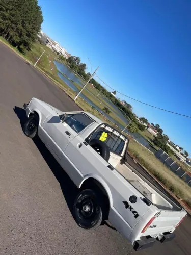 Ford Pampa 4X4 Jeep GL / L 1.6 (álcool) 1986