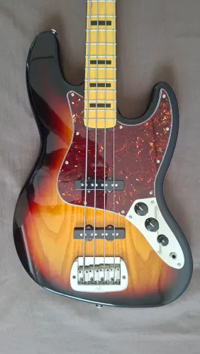 Baixo fender G&L Jazz Bass JB Tribute com case