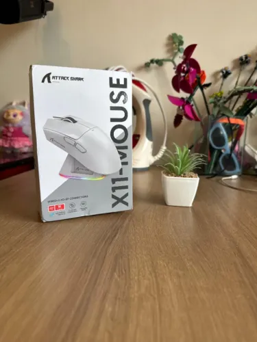 Mouse Gamer sem fio RGB - Attack Shark x11 (Branco) *LACRADO*
