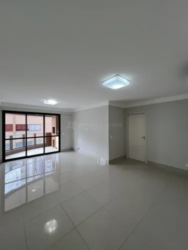 Apartamento com 03 Dormitórios - Novo Centro
