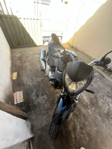 VENDE-SE CB 300 ANO 2012