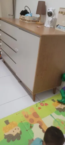 Berço e cômoda infantil qiarro completo bebê