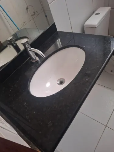 Bancada e Pia de Banheiro