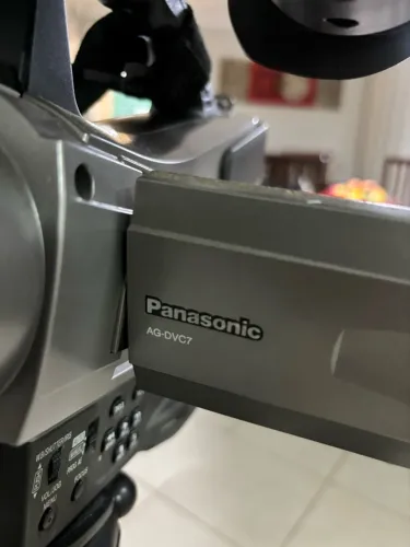 Câmera Filmadora Panasonic AG-DVC7 (semi nova)