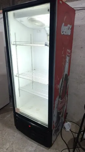 Geladeira expositora 