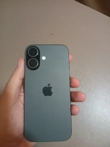 Iphone 17 com fonte de Brinde
