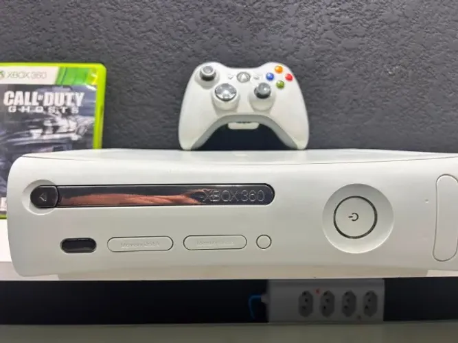 Xbox 360 Branco Original + Call of Duty: Ghosts + Kit Completo