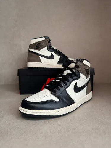 Tênis Nike Jordan 1