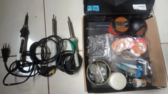 Ferros De Solda Usados + Insumos + Manta Anti-estática