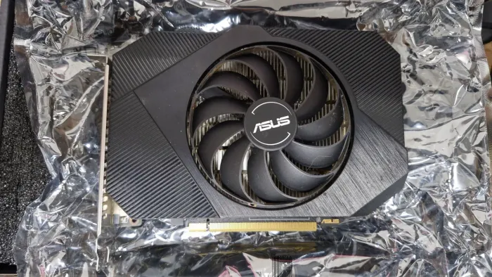 Placa de Video ASUS GTX 1650 4GB