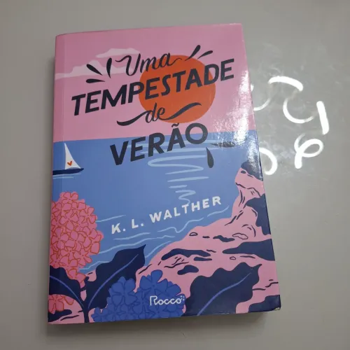 Uma tempestade de verão - K. L. Walther