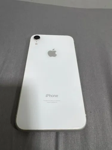 Vendo iPhone XR impecável 