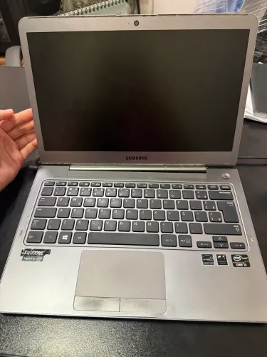 Notebook - ultra book inspires Core i3