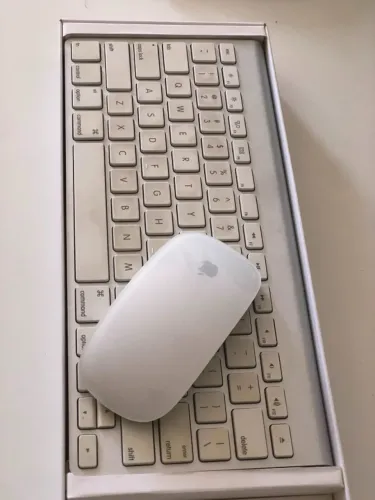 Kit Apple Sem Fio - Teclado e mouse originais na caixa - Oportunidade colecionador