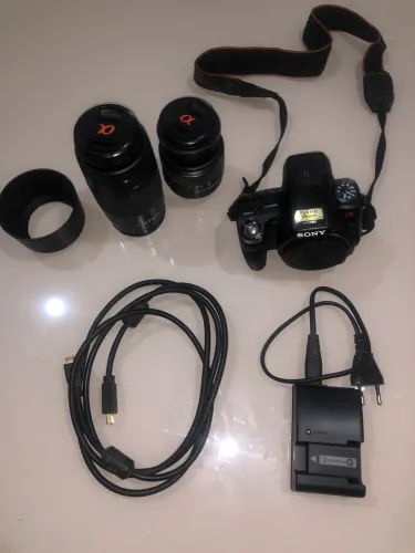 Máquina Sony profissional com duas lentes de médio e longo alcance ! 