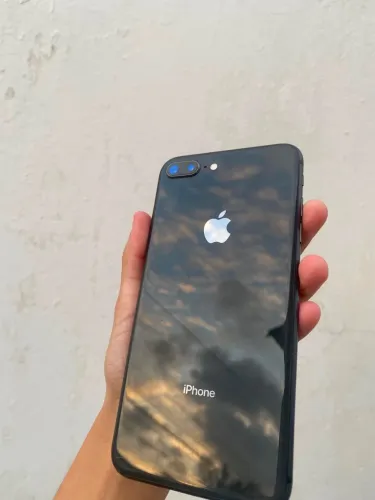 IPHONE 8 plus