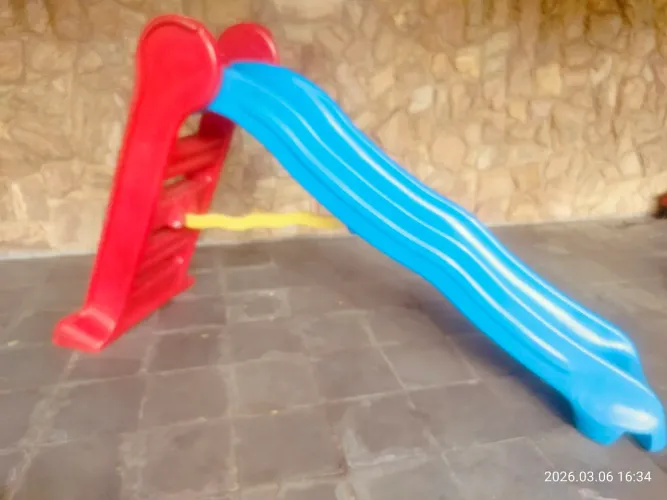 Escorregador infantil brinquedo