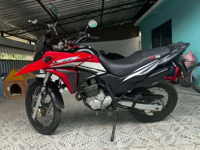 XRE 300 Rally