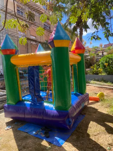 Aluguel de brinquedos(castelinho pula pula)