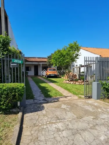 Terreno Plano com 240 m² (8x30) e Casa com Grande Potencial no Bairro Boqueirão