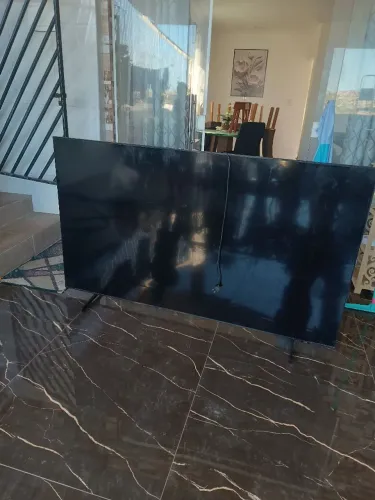 TVs Samsung 75" com defeito