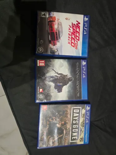 3 jogos Ps4 , Days Gone, Shadow Mordorc e Need for Speed