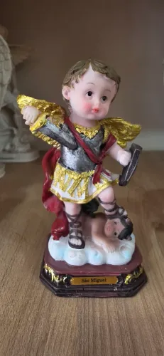 Imagem de São Miguel Arcanjo Baby em Resina 12cm - Nova