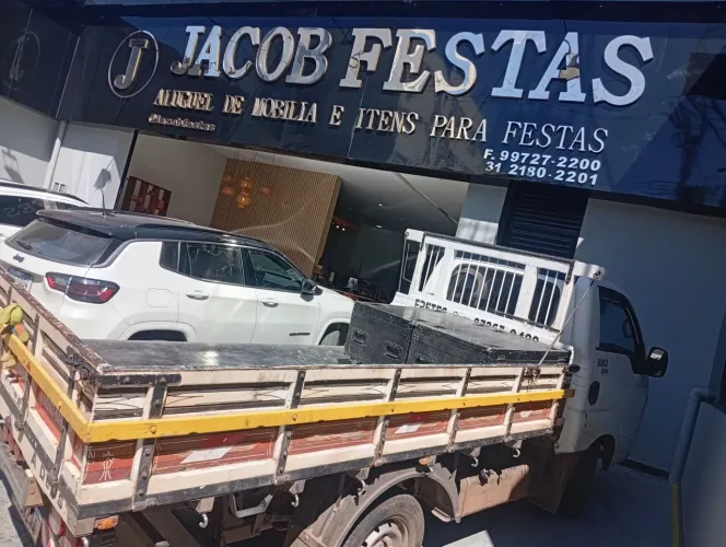 Viagens e fretes. Atendo empresas.