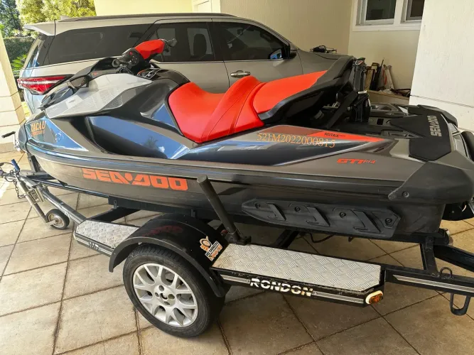 jet ski seadoo gti 170 se