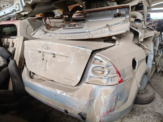 VENDO PEÇAS FOCUS 2011 