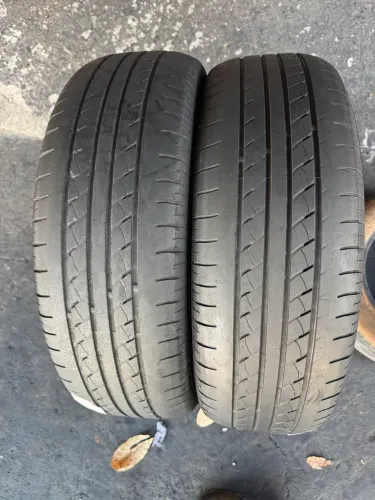 Par de Pneus aro 17 GT Radial Champiro-VP1 225/65R17 PR8 102H, 70% vida útil