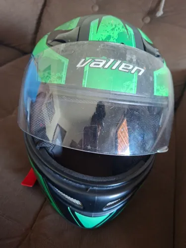 Capacete vallen